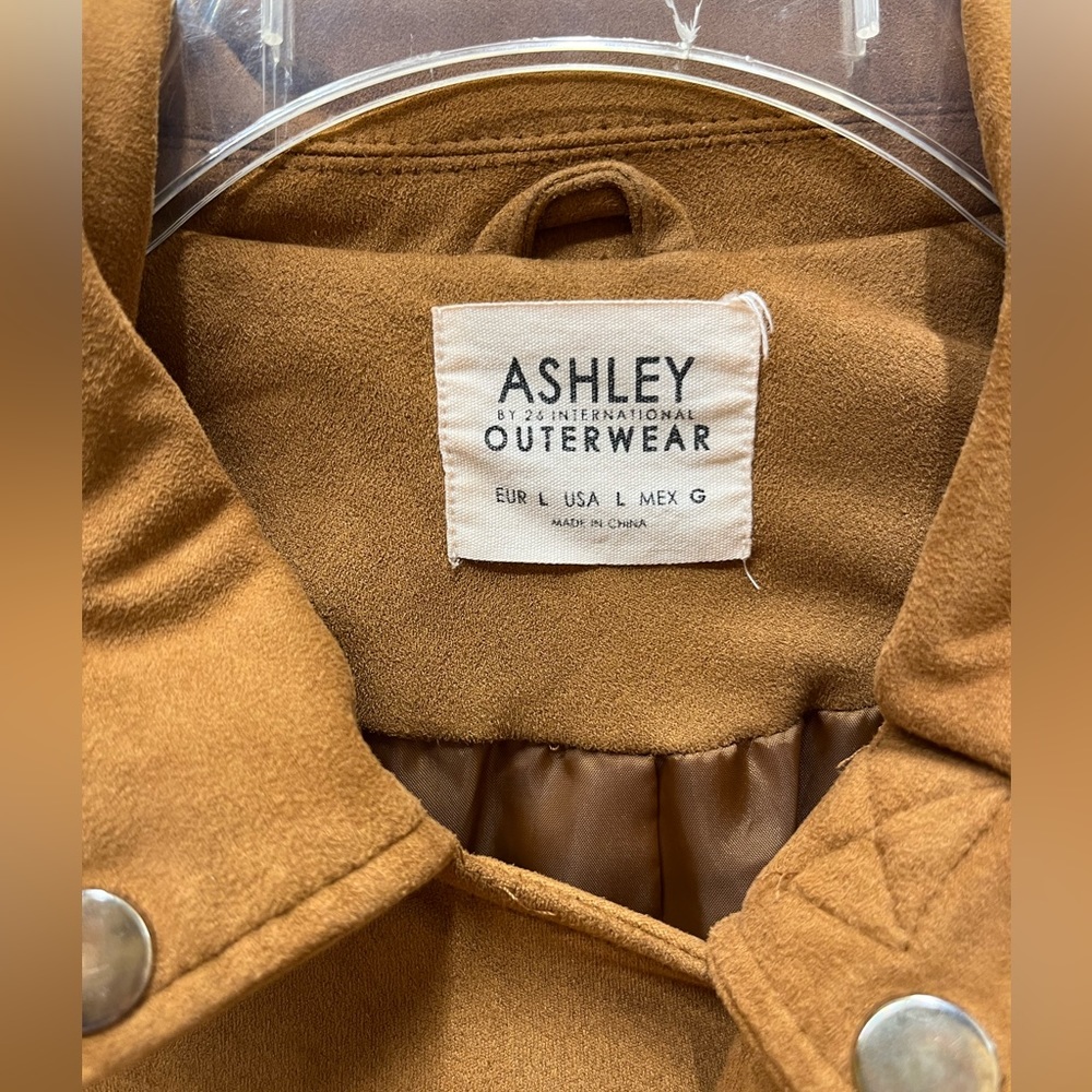 Ashley by 26 International Suede Cropped Moto Jacket, Large - Picture 5 of 10